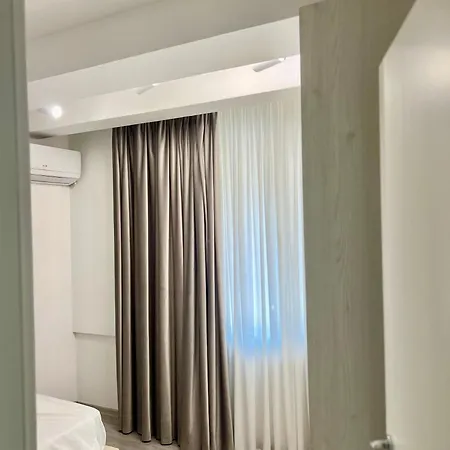 Center Blloku - Elegant 03 * Τίρανα